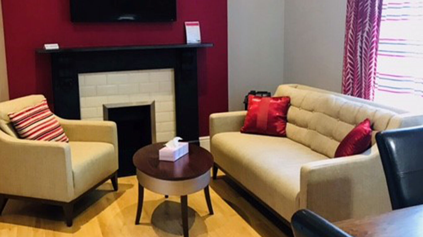 Deluxe Suite Lounge Lensfield